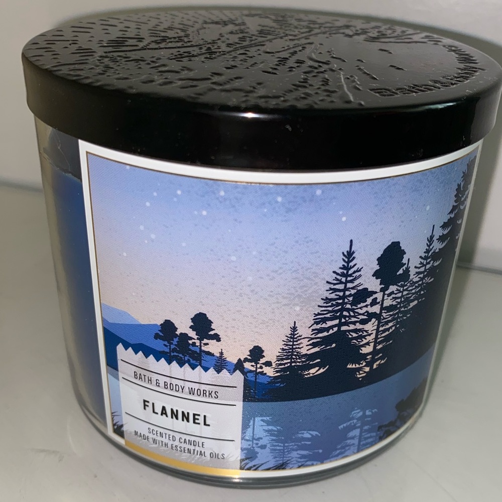 Flannel 💦 3wick candle